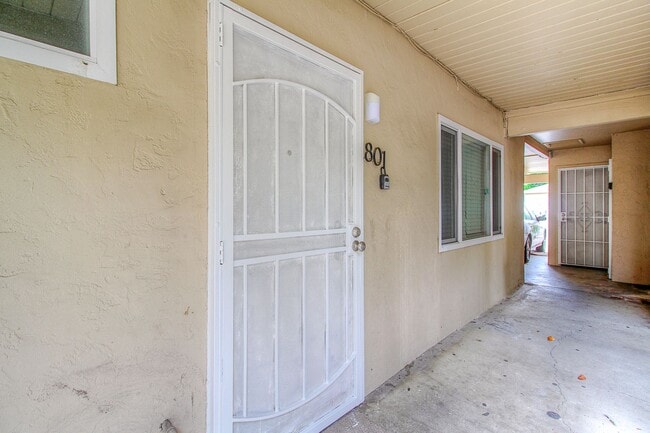 801 W 9th St in Santa Rosa, CA - Building Photo - Building Photo