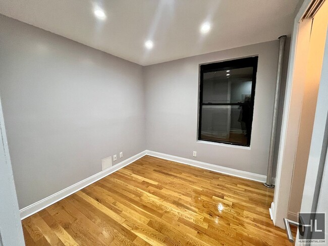 701 W 180th St in New York, NY - Building Photo - Building Photo