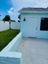 202 Bosarvey Dr in Ormond Beach, FL - Building Photo - Building Photo