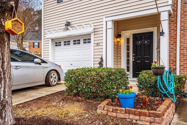 property at 101 Fanwood Ct