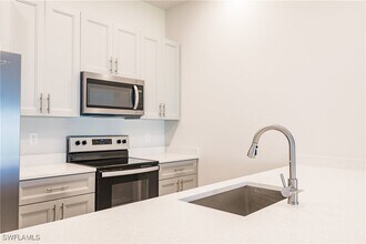 1315 SE 41st St in Cape Coral, FL - Building Photo - Building Photo