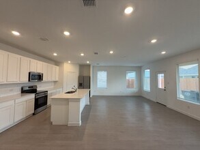 537 Ml Trce Wy in Princeton, TX - Foto de edificio - Building Photo