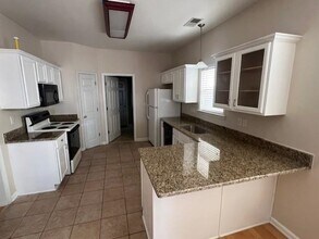 1175 Harbor River Dr in Memphis, TN - Building Photo - Building Photo