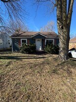 2137 N Oakland Ave in Springfield, MO - Building Photo