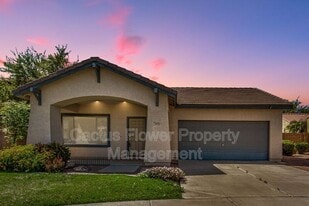 6350 S Legend Ct in Gilbert, AZ - Building Photo