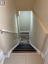 24 Sandino Cres in Brampton, ON - Building Photo - Building Photo