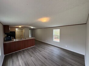 60 Henderson Rd in Odenville, AL - Building Photo - Building Photo