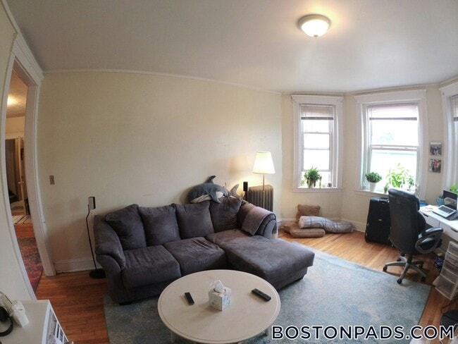 1450 Commonwealth Ave, Unit 27 in Boston, MA - Building Photo - Building Photo