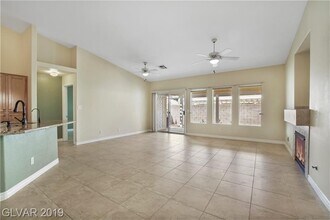 6524 Sundown Heights Ave in Las Vegas, NV - Building Photo - Building Photo