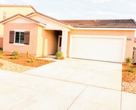 31367 Autumn Blaze Dr in Winchester, CA - Building Photo - Building Photo