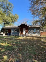 904 N Hamlett St in Athens, TX - Building Photo