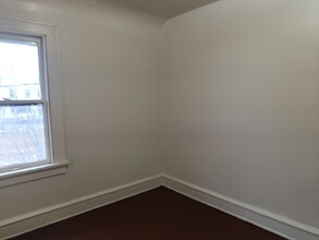215 E Chambers St in Milwaukee, WI - Building Photo - Building Photo