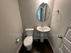 329 Wakefield Way in Zionsville, IN - Building Photo - Building Photo