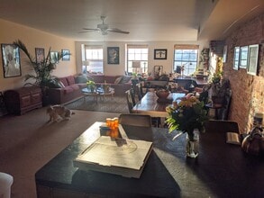 4 S Front St, Unit 4 in Philadelphia, PA - Building Photo - Building Photo