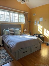 871 Long Hill Ave in Shelton, CT - Building Photo - Building Photo