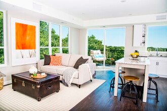 Altitude Residences in Minnetonka, MN - Building Photo - Building Photo
