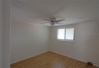 207 Shore T Rd in Nokomis, FL - Building Photo - Building Photo