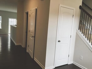 Room in Townhome on Simril Ct in Charlotte, NC - Building Photo - Building Photo