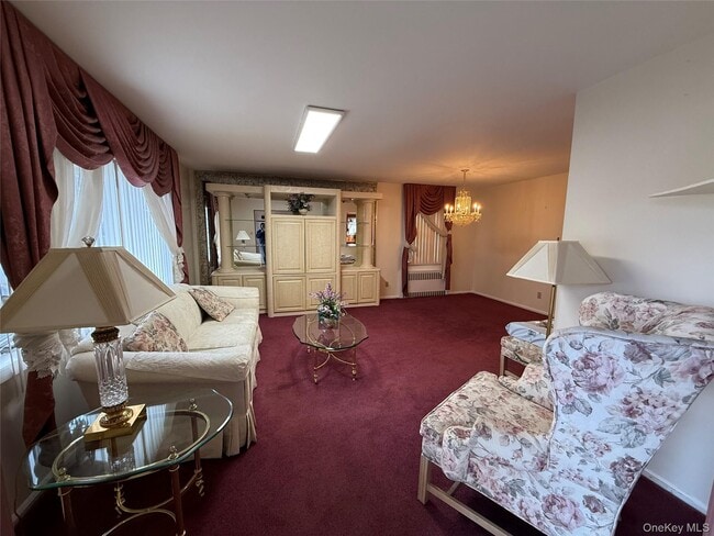 32 Liszt St in Hicksville, NY - Building Photo - Building Photo