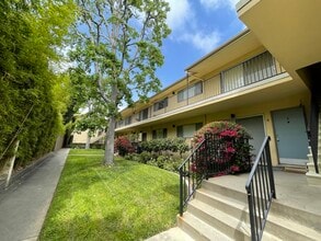 255 Oakland Ave in Pasadena, CA - Building Photo - Building Photo