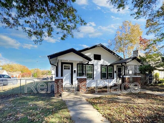property at 201 S Jamestown Ave