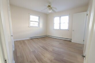 211 Sheridan Ave, Unit UnitA in Seaside Heights, NJ - Foto de edificio - Building Photo