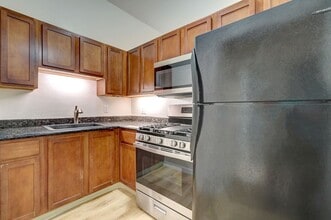 Riverside Suites in Tucson, AZ - Building Photo - Interior Photo