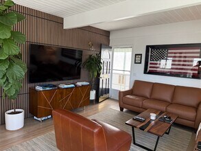 205 41st St in Manhattan Beach, CA - Building Photo - Building Photo