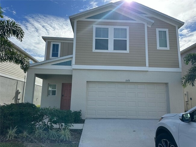 property at 1572 Ellesmere Ave