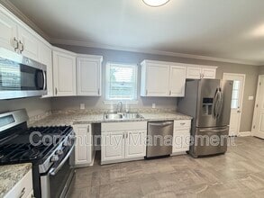 122 Joan St in Denham Springs, LA - Building Photo - Building Photo