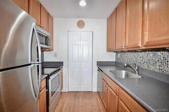 99 Richmond Blvd, Unit 3A in Ronkonkoma, NY - Building Photo - Building Photo