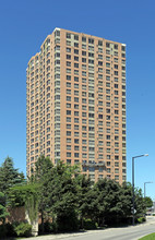 The Omni in Toronto, ON - Building Photo - Building Photo