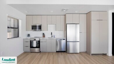 2121 W Butler Dr in Phoenix, AZ - Building Photo - Building Photo