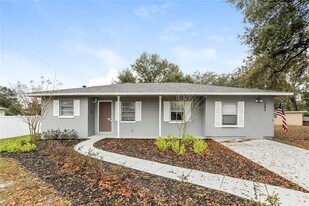 203 Colomba Rd in Debary, FL - Building Photo