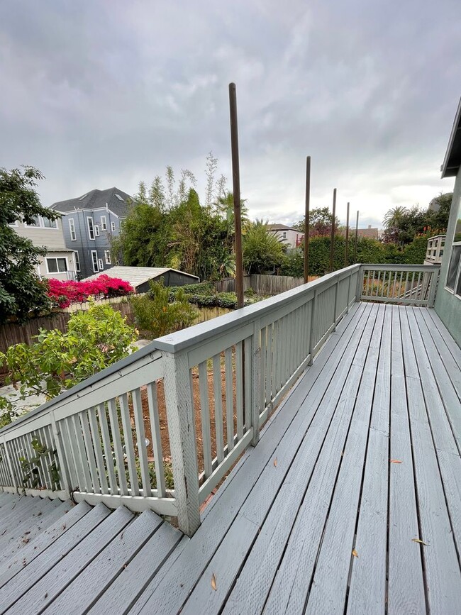 1922 Filbert St in Oakland, CA - Building Photo - Building Photo