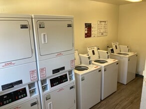 138 S Bryn Mawr St, Unit 30 in Ventura, CA - Building Photo - Building Photo