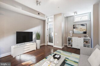 4126 8th St NW-Unit -1 in Washington, DC - Building Photo - Building Photo