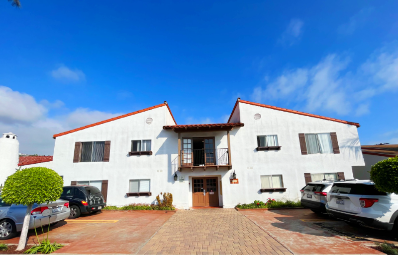 147 Avenida Serra in San Clemente, CA - Building Photo