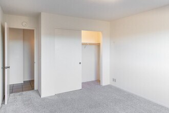 305 Lighthouse Ave in Pacific Grove, CA - Building Photo - Building Photo