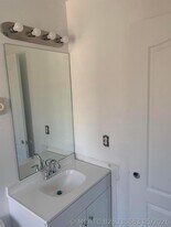 2127 Shoma Dr in West Palm Beach, FL - Building Photo