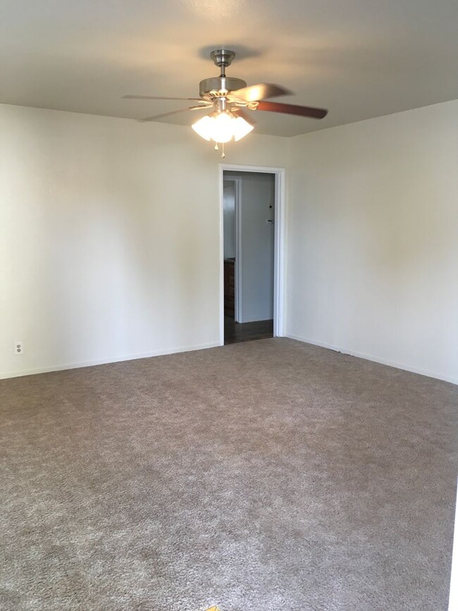 1114 2nd St in Redding, CA - Building Photo - Building Photo
