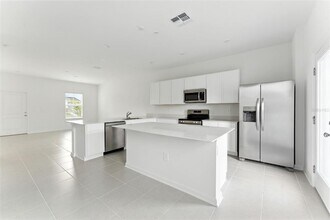 2341 White Buffalo St in Apopka, FL - Building Photo - Building Photo