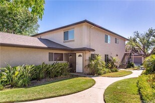 6011 Nelda St in Simi Valley, CA - Building Photo