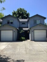 32 Baltar Loop in Chico, CA - Building Photo