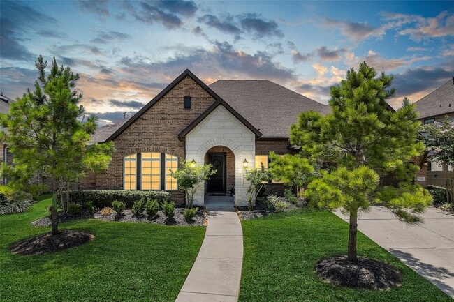 property at 15240 Hemingway Heights Dr