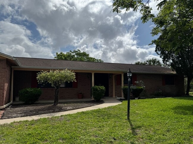 803 Glen Arden Way