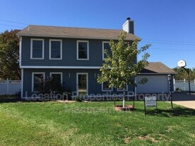 3824 Stockade Ct in Lawrence, KS - Building Photo