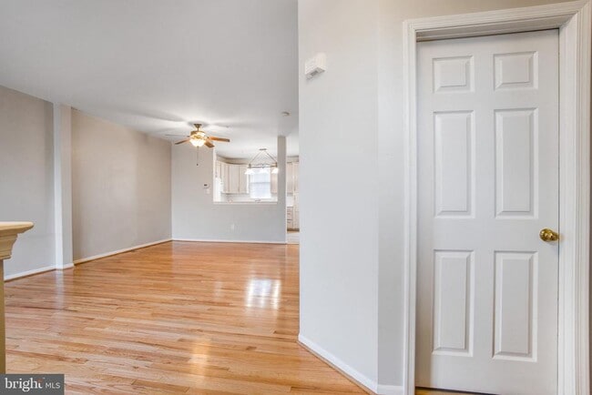 13008 Shamrock Glen Dr in Germantown, MD - Building Photo - Building Photo