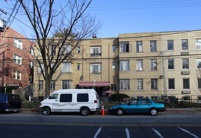25 Kennedy St NW in Washington, DC - Foto de edificio - Building Photo