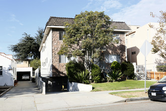 3655 Clarington Ave in Los Angeles, CA - Building Photo - Building Photo